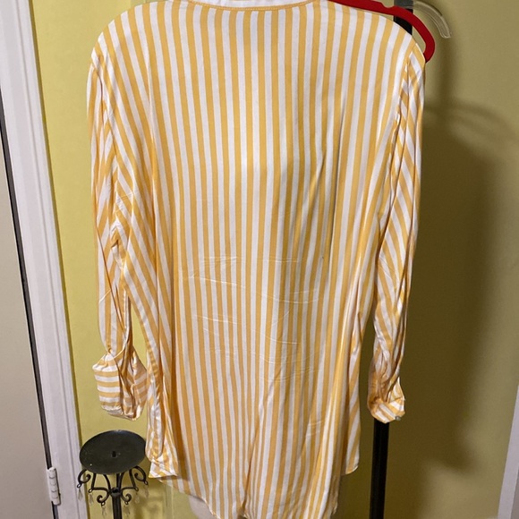 Yellow/White Too - Picture 3 of 3